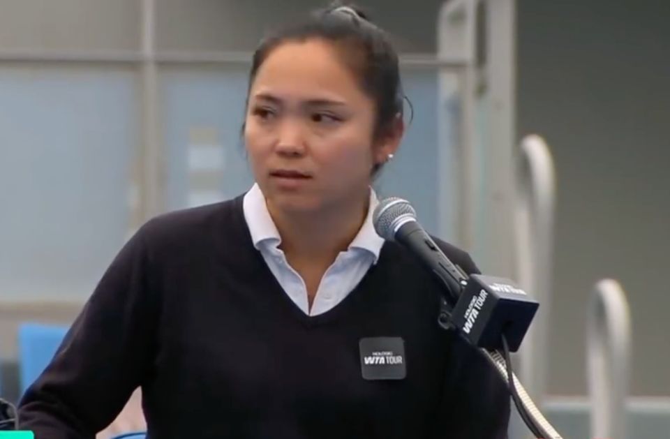 判身旁走过 判身旁走过