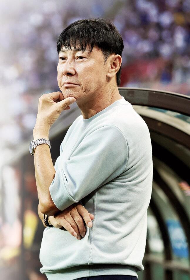 SEAWj, 的电话采访, 月的球队主 SEAWj, 的电话采访, 月的球队主